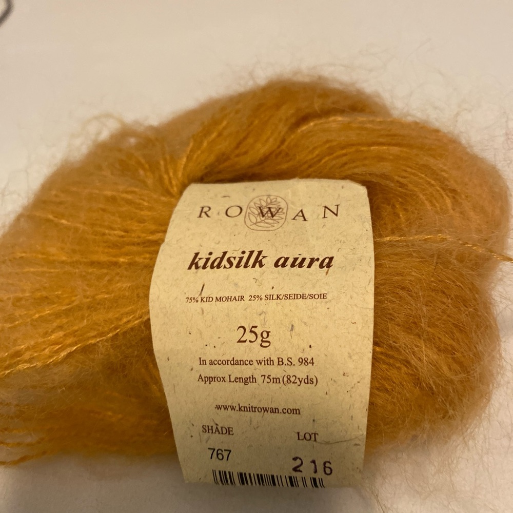 Kidsilk aura yarn